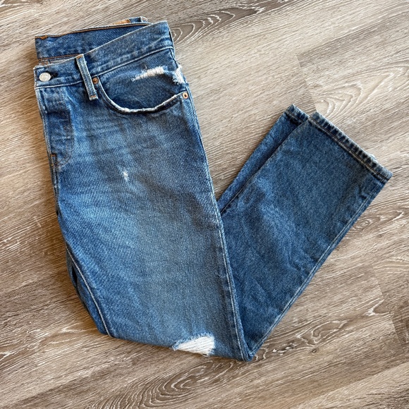 Essential Levi's 501 Straight Leg Blue Denim Jeans - Picture 1 of 13